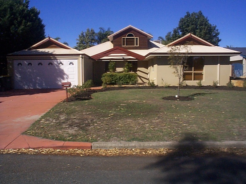 6 Nolt Court, Leeming WA 6149