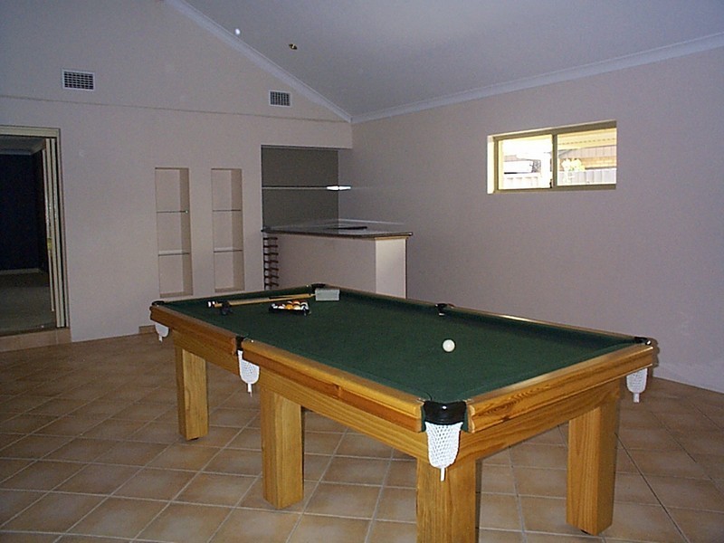 6 Nolt Court, Leeming WA 6149
