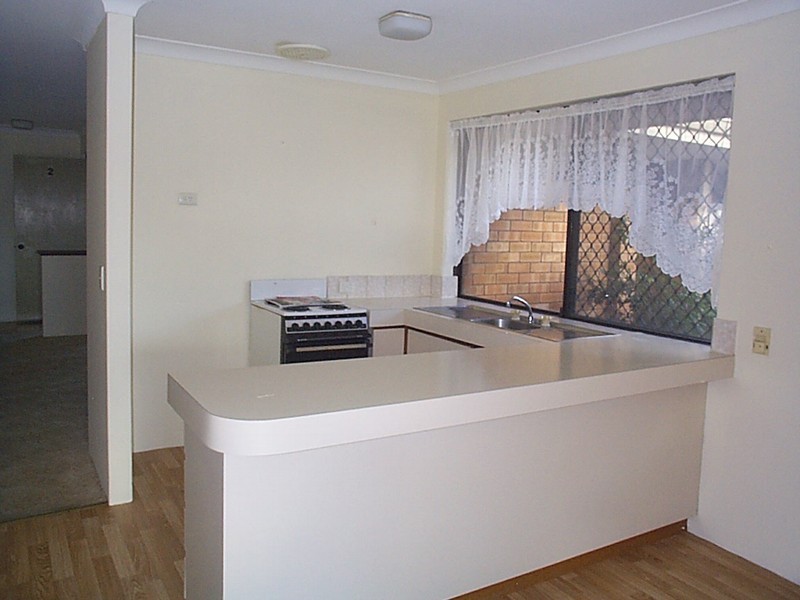 2/23 Golf Road, Parkwood WA 6147