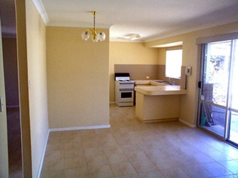 8 Barrine Gardens, South Lake WA 6164