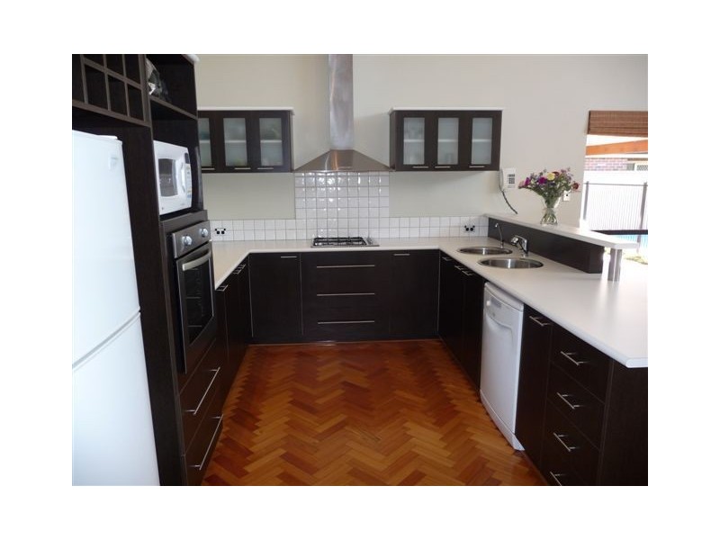 10 Chorus Circle, Atwell WA 6164
