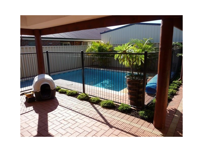 10 Chorus Circle, Atwell WA 6164