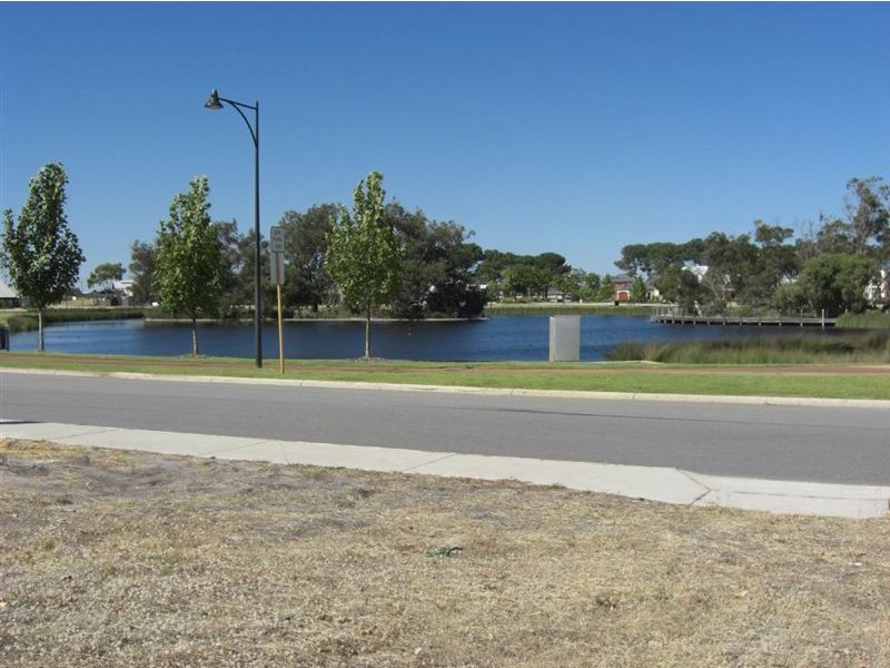 77 Aurora Drive, Atwell WA 6164