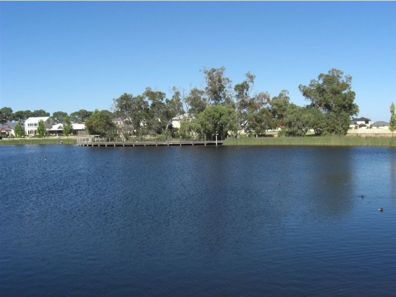 77 Aurora Drive, Atwell WA 6164