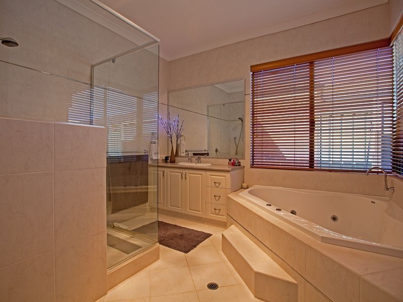 10 Kanji Loop, Atwell WA 6164