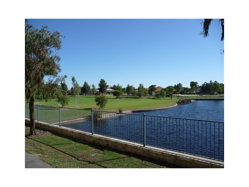 25 Paperbark Lane, Atwell WA 6164