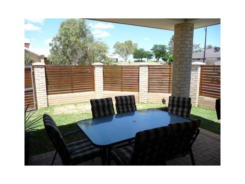 27 Harmony Avenue, Atwell WA 6164