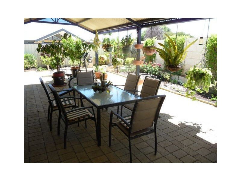 22 Savannah Circuit, Success WA 6164