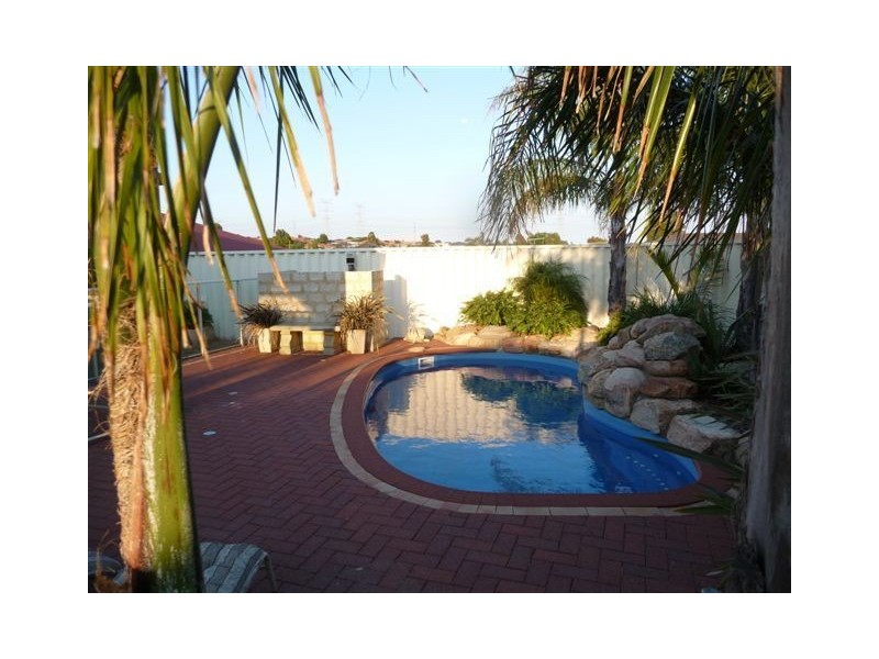 5 Conn Heights, Success WA 6164