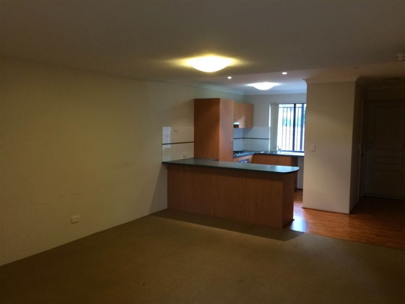 1/9 Lakeside Drive, Joondalup WA 6027