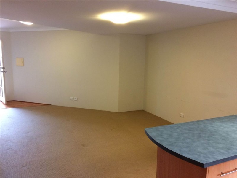 1/9 Lakeside Drive, Joondalup WA 6027