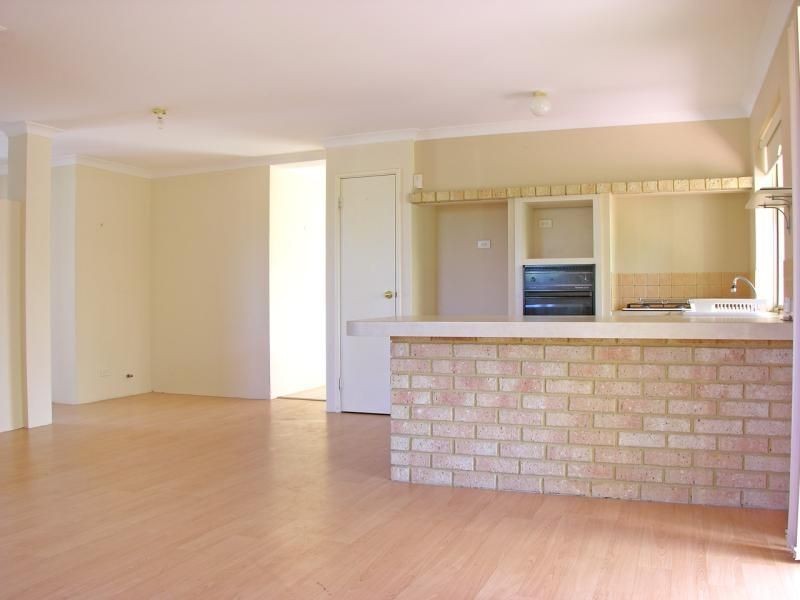 8 LAWRIE COURT, Clarkson WA 6030