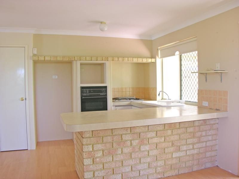 8 LAWRIE COURT, Clarkson WA 6030