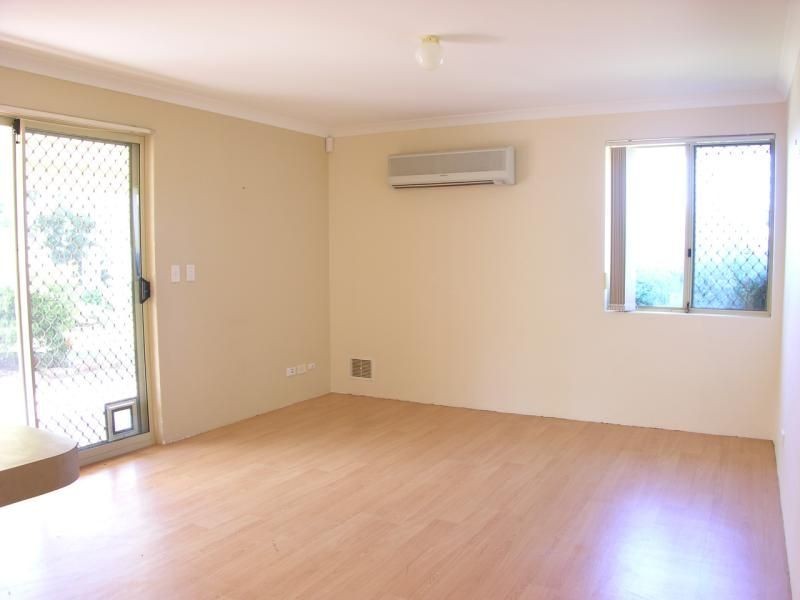 8 LAWRIE COURT, Clarkson WA 6030