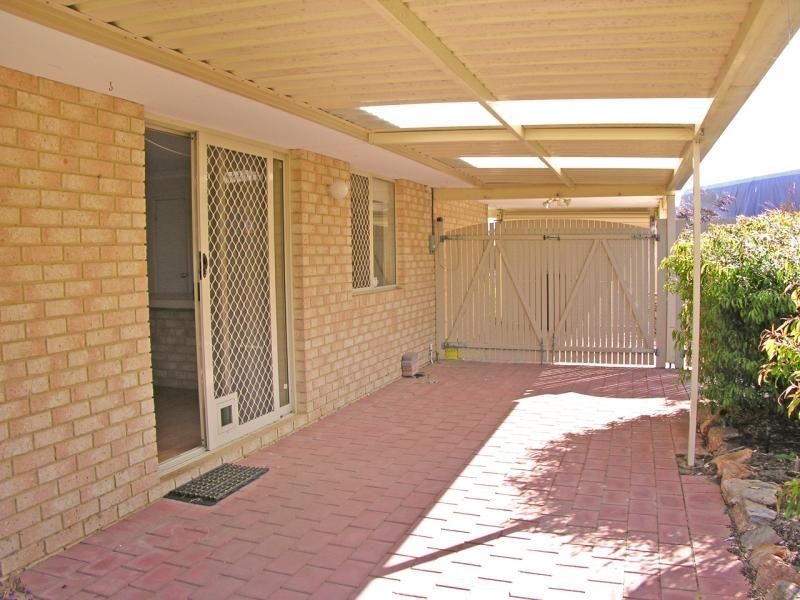 8 LAWRIE COURT, Clarkson WA 6030