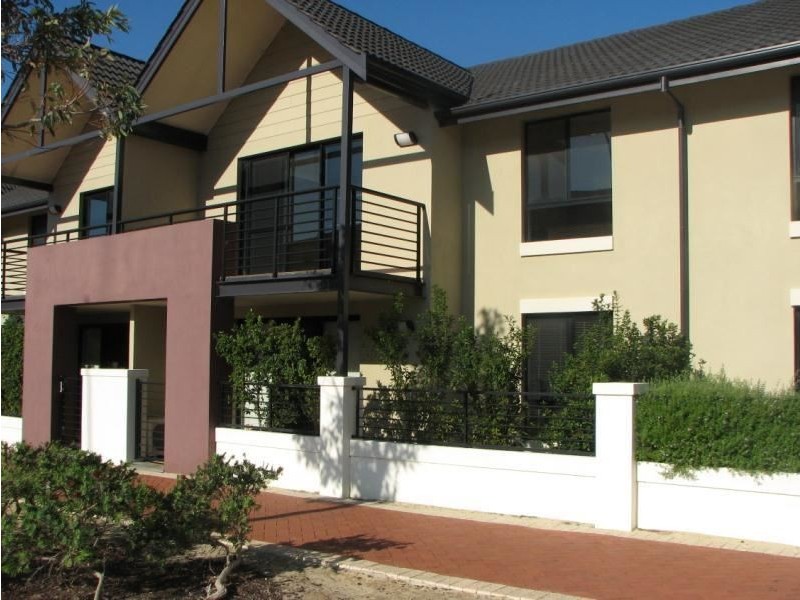 5/174 Lakeside Drive, Joondalup WA 6027