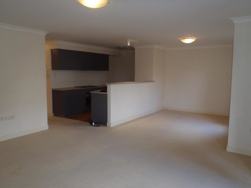 5/174 Lakeside Drive, Joondalup WA 6027