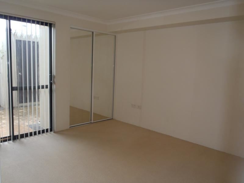 5/174 Lakeside Drive, Joondalup WA 6027