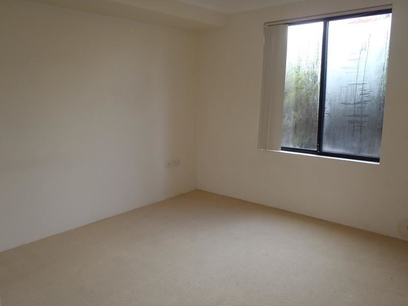 5/174 Lakeside Drive, Joondalup WA 6027