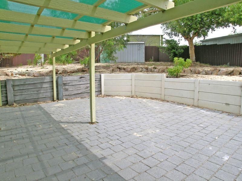 4 ARC PLACE, Beldon WA 6027