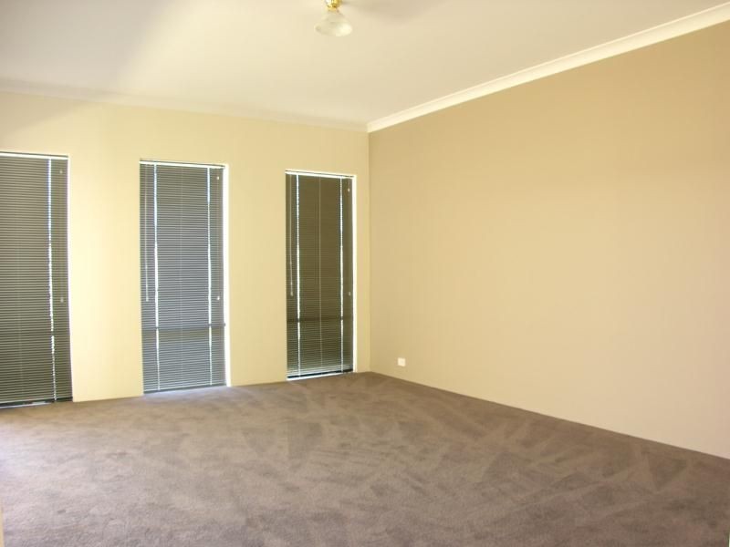 20 LA BIANCA VISTA, Carramar WA 6031