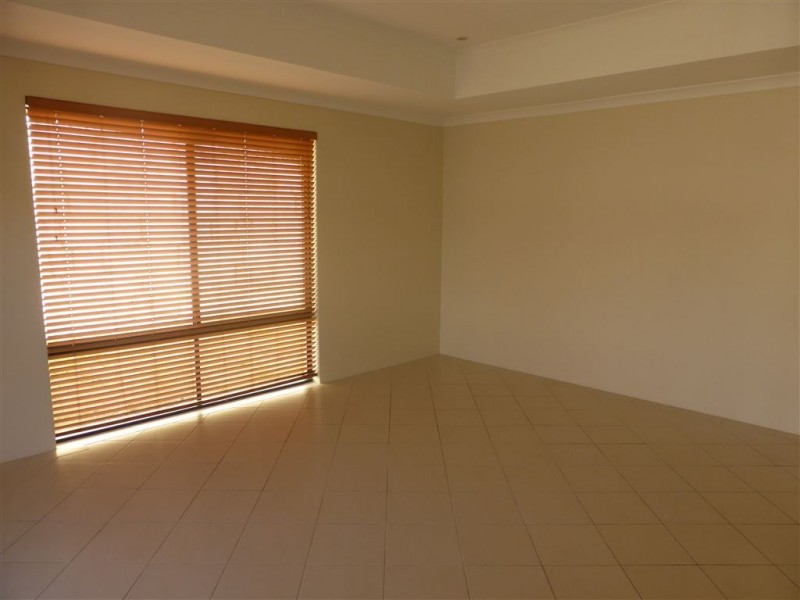 43 COLWYN LOOP, Tapping WA 6065