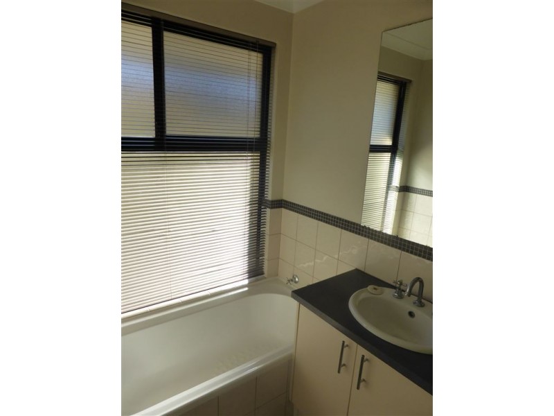 43 COLWYN LOOP, Tapping WA 6065