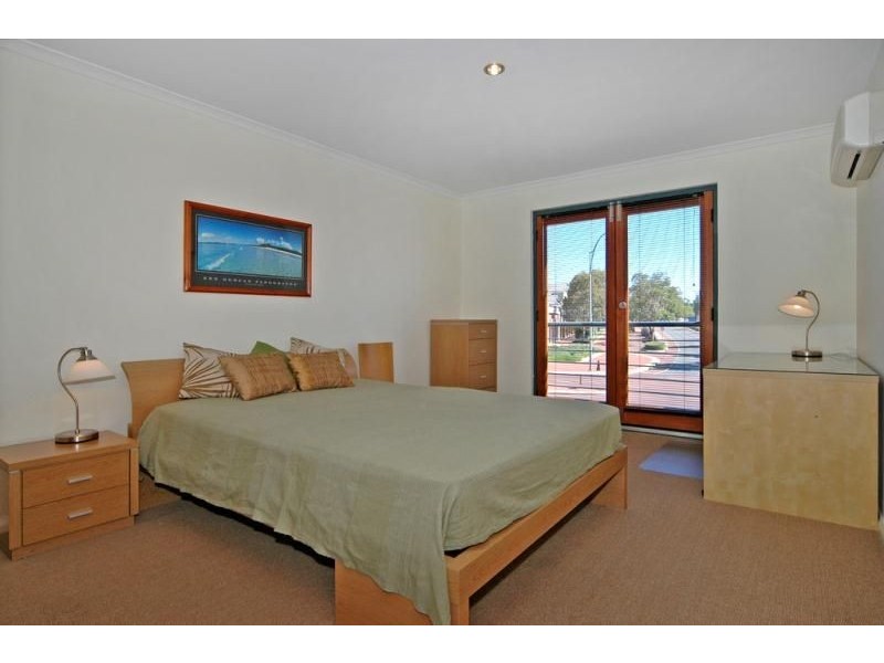 266 LAKESIDE DRIVE, Joondalup WA 6027