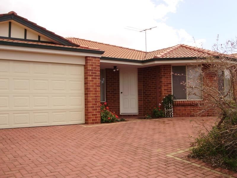 142 CALEDONIA AVE, Currambine WA 6028