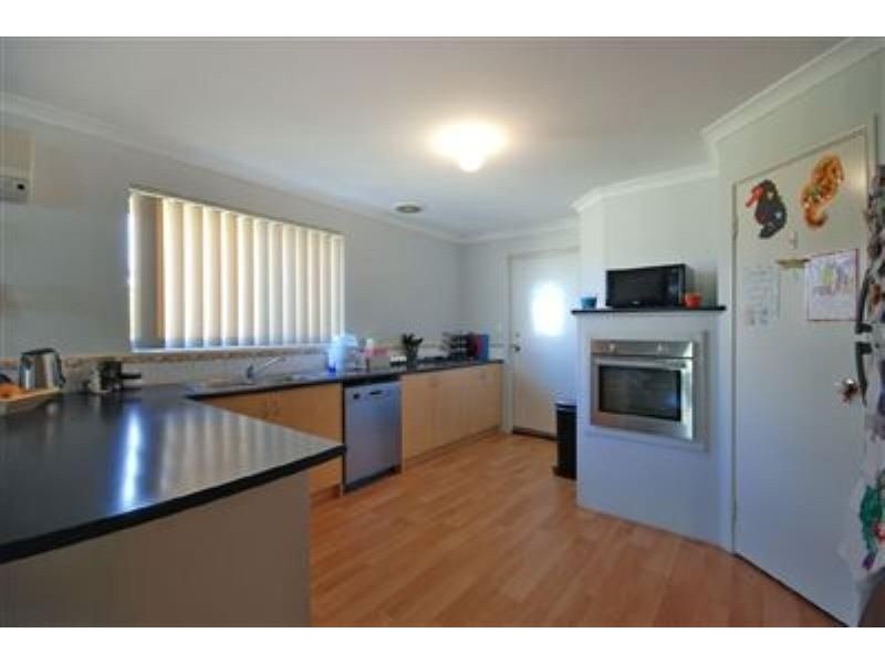 41 THURLEIGH APPROACH, Butler WA 6036