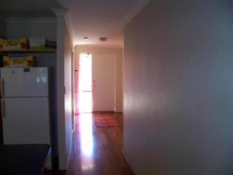 9/5 YARRA COURT, Carramar WA 6031