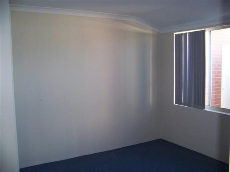 9/5 YARRA COURT, Carramar WA 6031