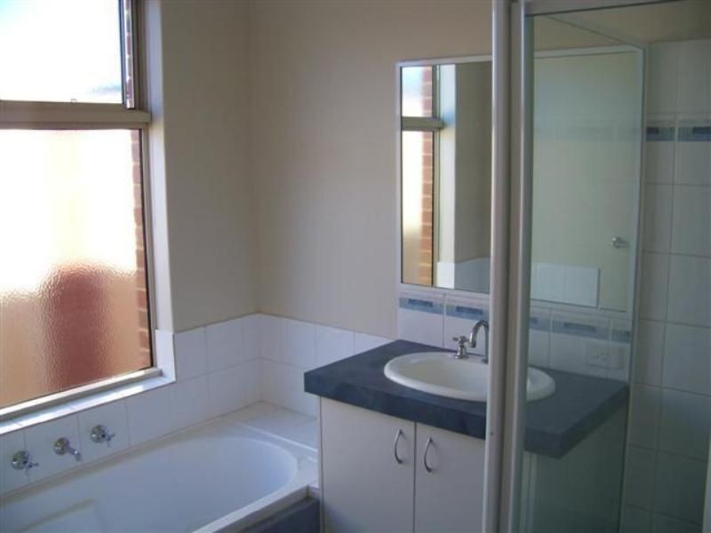 9/5 YARRA COURT, Carramar WA 6031