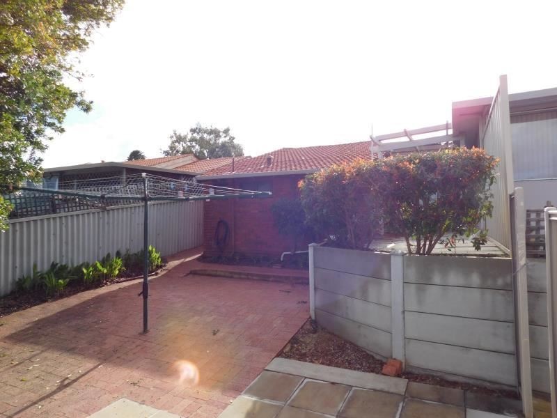 39A TREETOP AVENUE, Edgewater WA 6027