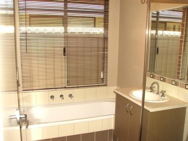 50 LITCHFIELD CRESCENT, Carramar WA 6031