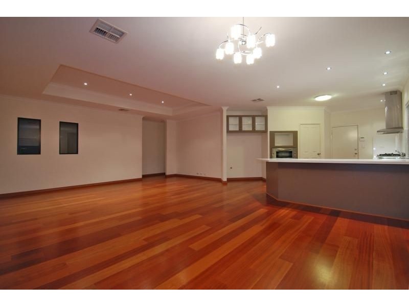 15 HOPEWELL PASS, Carramar WA 6031