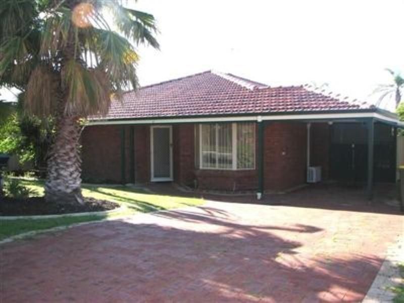 8 ATTWOOD PLACE, Clarkson WA 6030