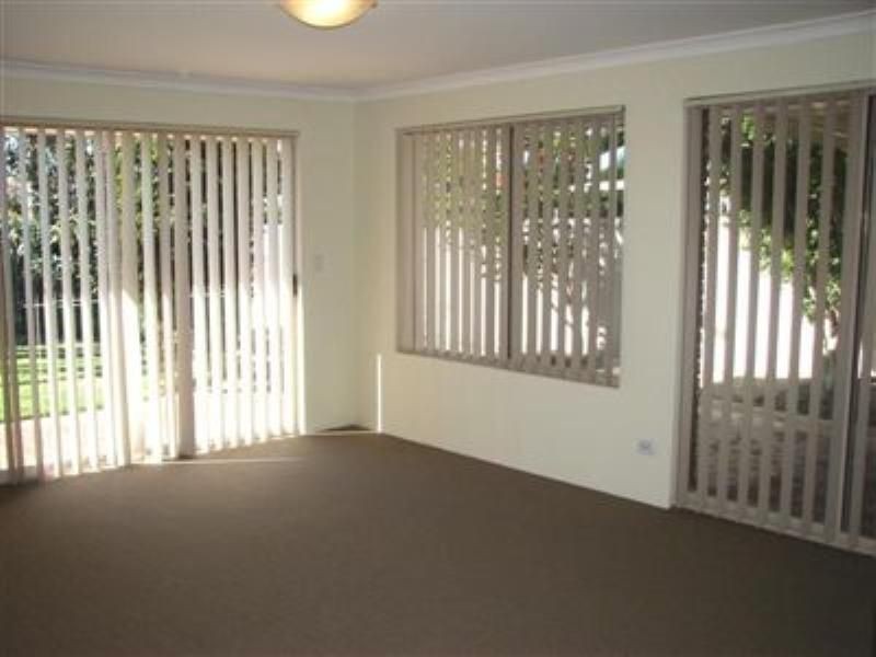 8 ATTWOOD PLACE, Clarkson WA 6030