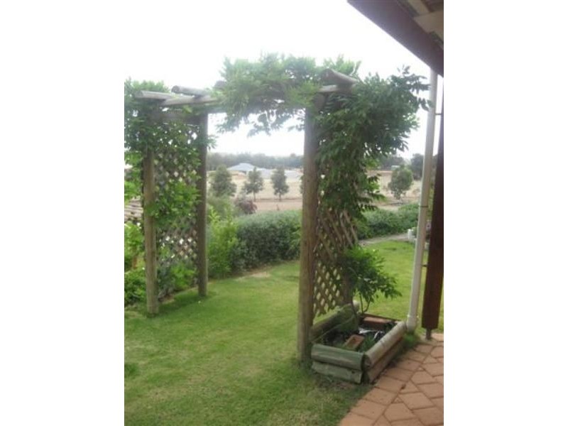 69 CALADENIA CLOSE  LOWER CHITTER, Lower Chittering WA 6084