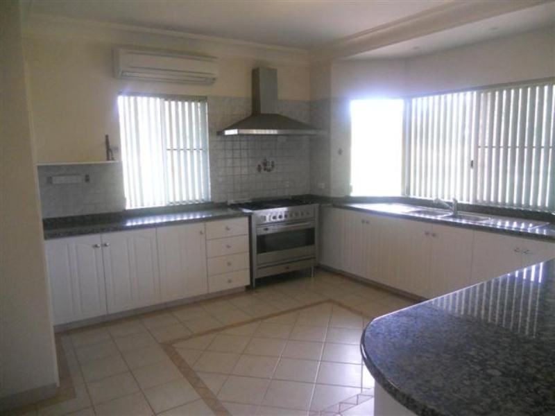 44 Via Vista Drive, Mariginiup WA 6065