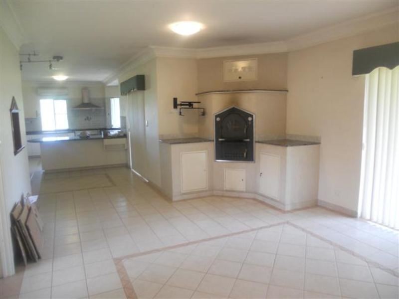 44 Via Vista Drive, Mariginiup WA 6065