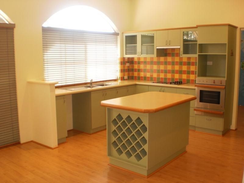 8 Hindmarsh Way, Edgewater WA 6027