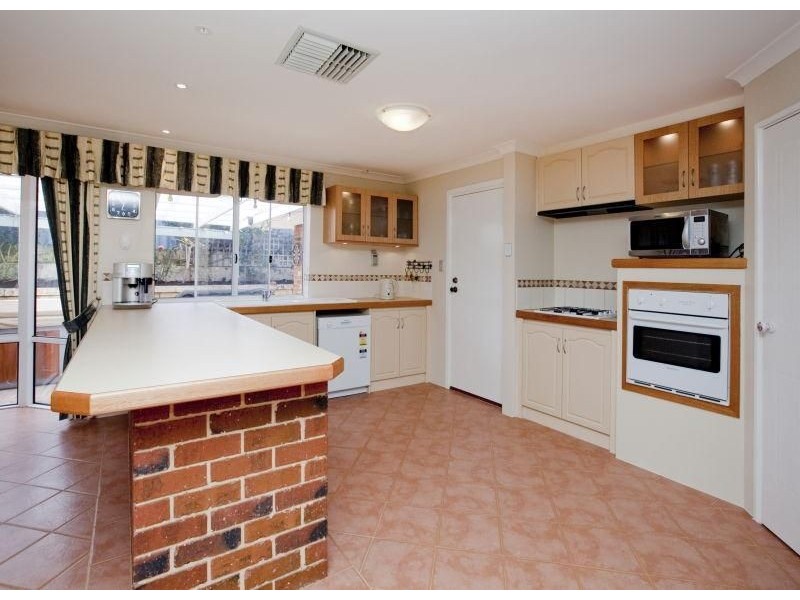 11 KAUFMAN AVENUE OCEAN REEF WA, Ocean Reef WA 6027