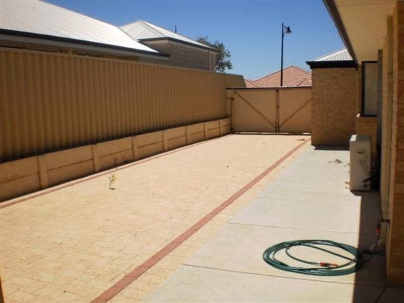 21 WADHURST ROAD  BUTLER  WA  603, Butler WA 6036