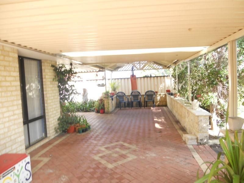 111 BALLADONG LOOP, Carramar WA 6031