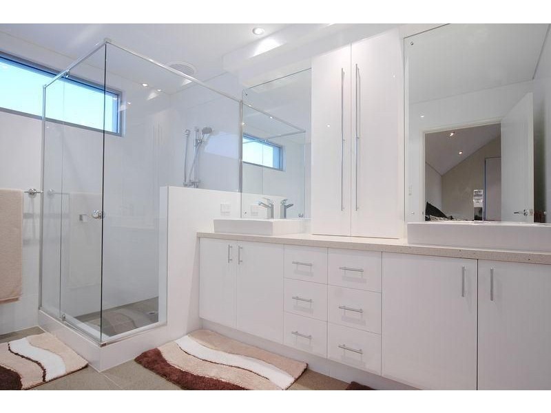 12 SWANSEA PROMENADE, Mindarie WA 6030