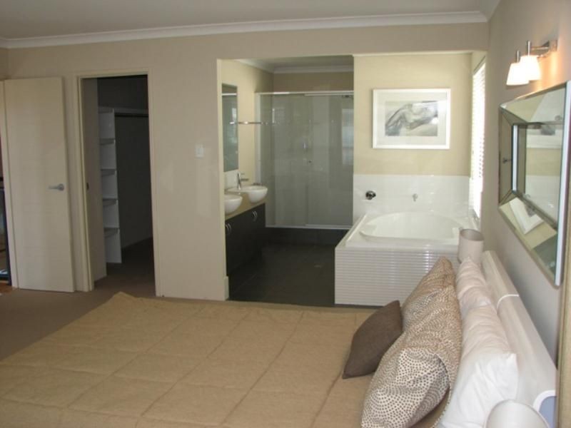 33 BACKWATER CIRCLE, Burns Beach WA 6028