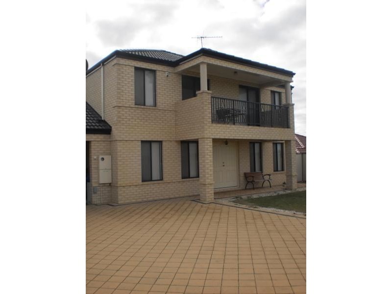 25 Roxburgh Circle, Kinross WA 6028