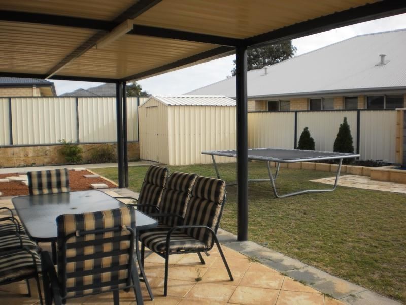 25 Roxburgh Circle, Kinross WA 6028