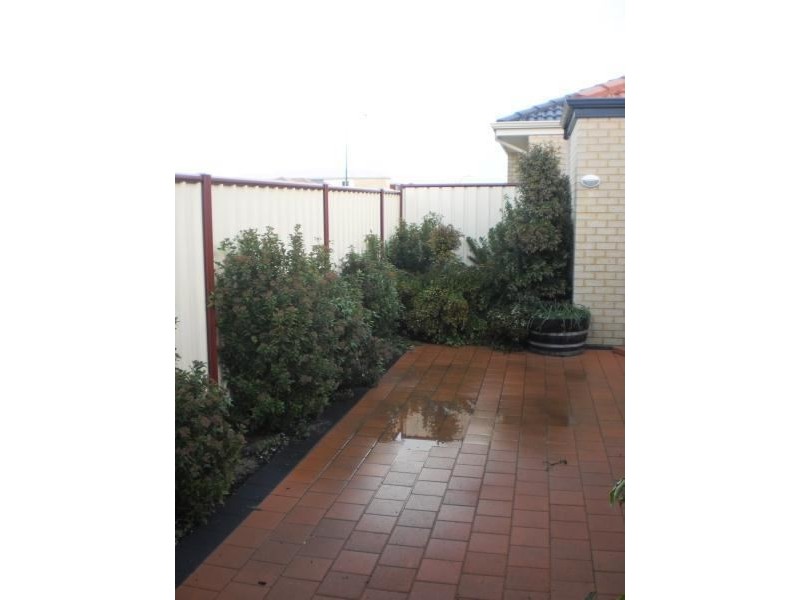 4/39 Cooper Street, Madeley WA 6065